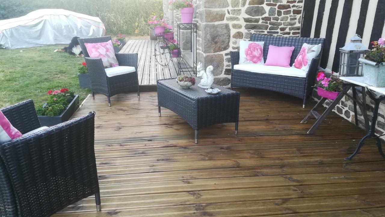 La Gerbaudiere Chambres&Table D Hotes Proche Mont Saint Michel Cuisine Maison Notre-Dame-du-Touchet Exterior photo
